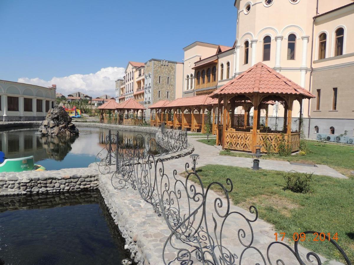 Caucasus Hotel Kasagh Luaran gambar The center of the town
