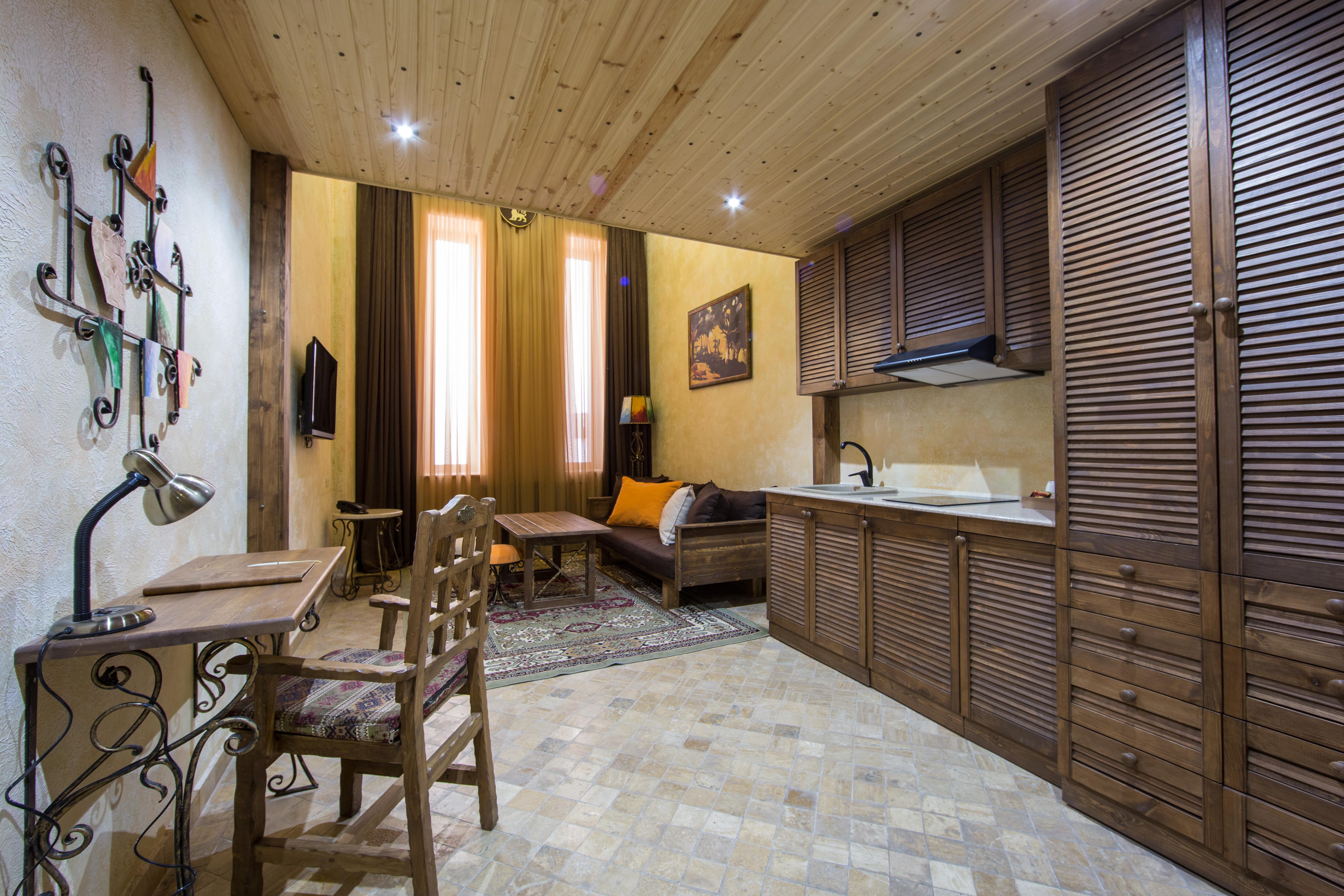 Caucasus Hotel Kasagh Luaran gambar A studio apartment