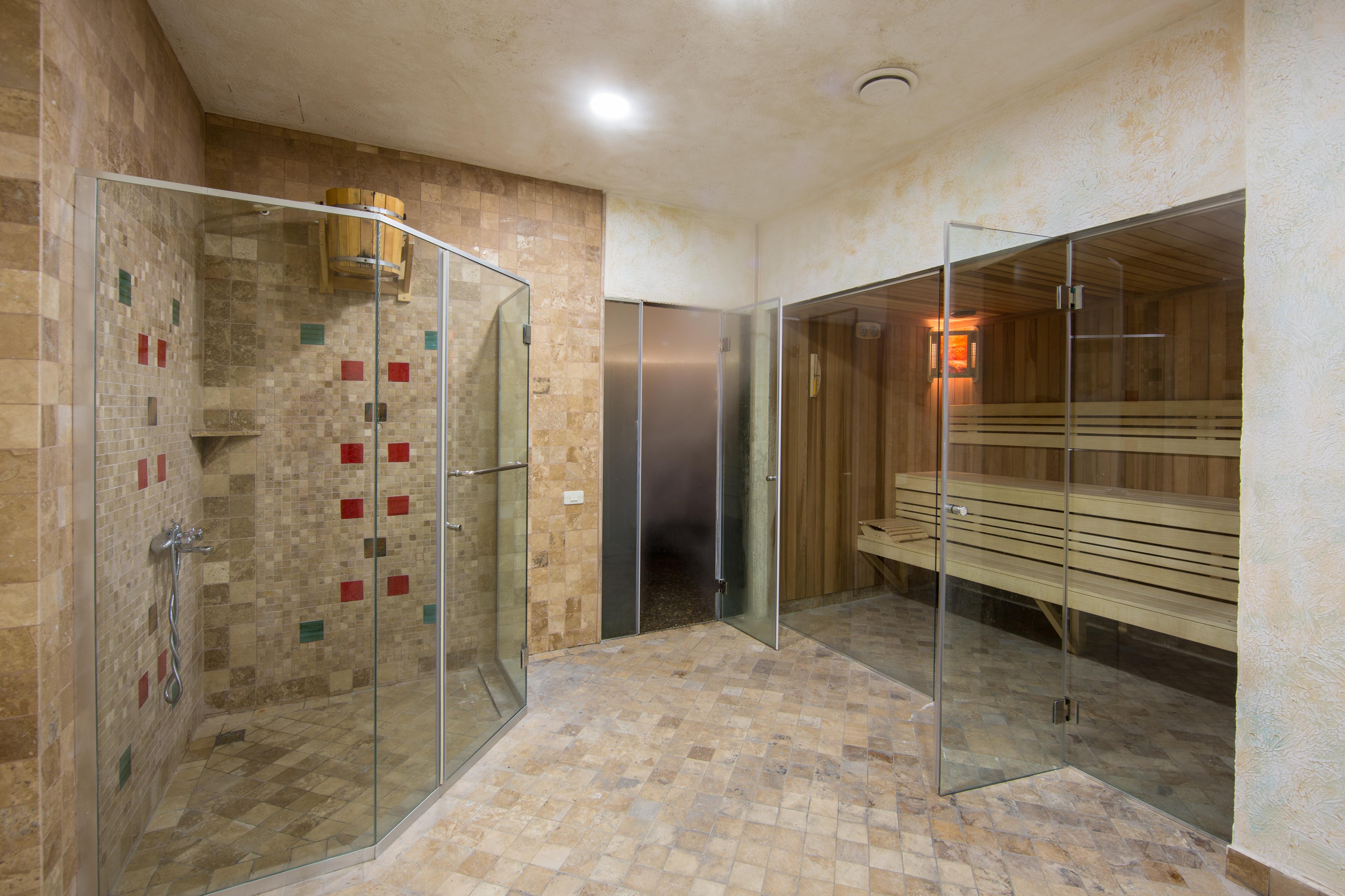 Caucasus Hotel Kasagh Luaran gambar A shower and a sauna